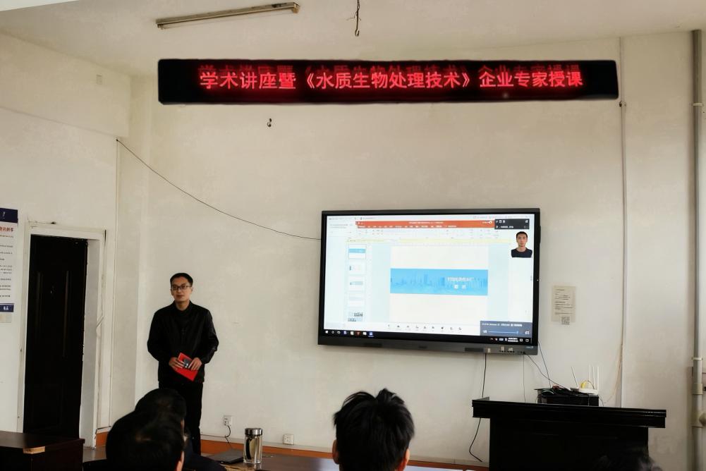 f384a67a5a39ea2c57a1b7516fb16e85